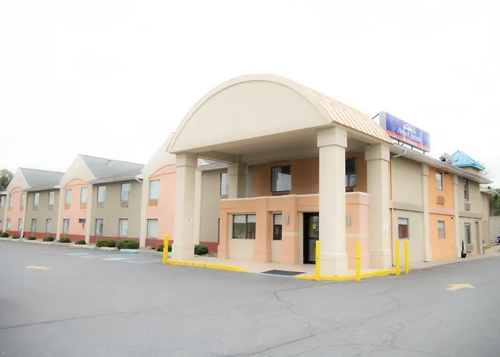Howard Johnson By Wyndham Allentown/Dorney Hotel & Suites